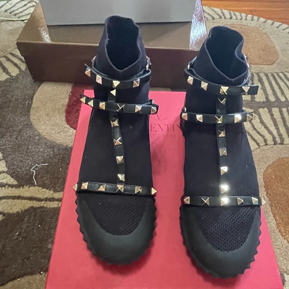 Valentino Bodytech Rockstud Sneakers Black - Size 38 (fits like 39.5) - Picture 2 of 8